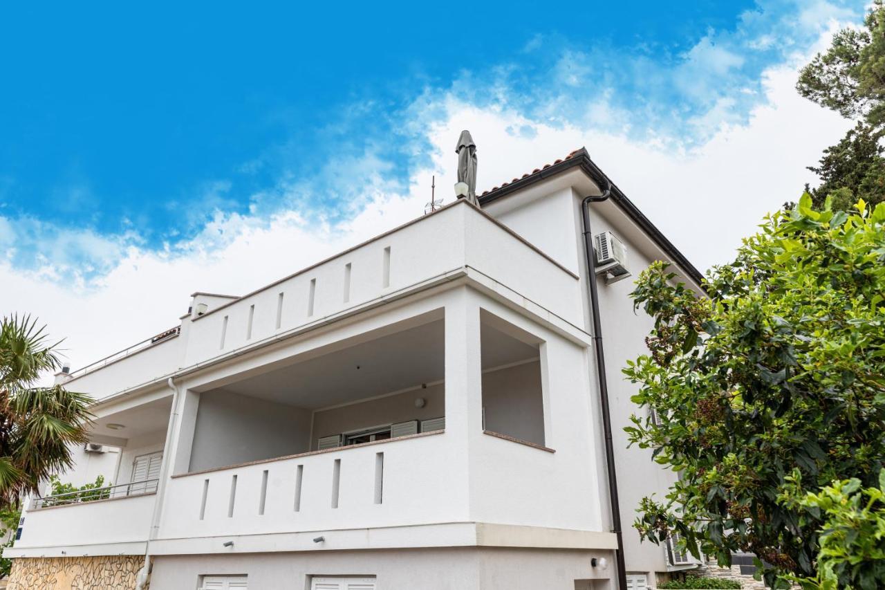 Apartmani Jasarevic Šilo Exterior foto